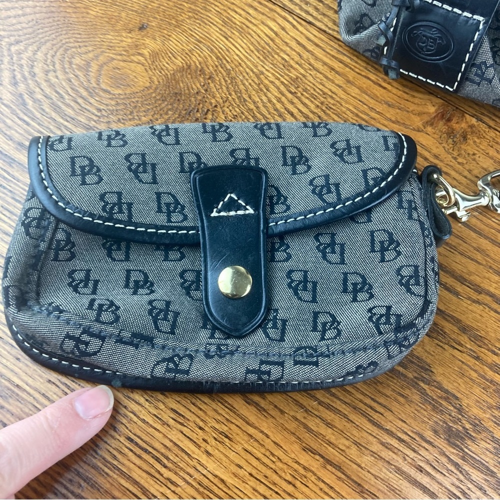 Dooney & Bourke Vintage Sig LG Hobo Shoulder & wristlet Gray/Black- Blue Duck - Picture 7 of 13